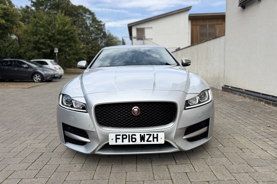 Jaguar XF 