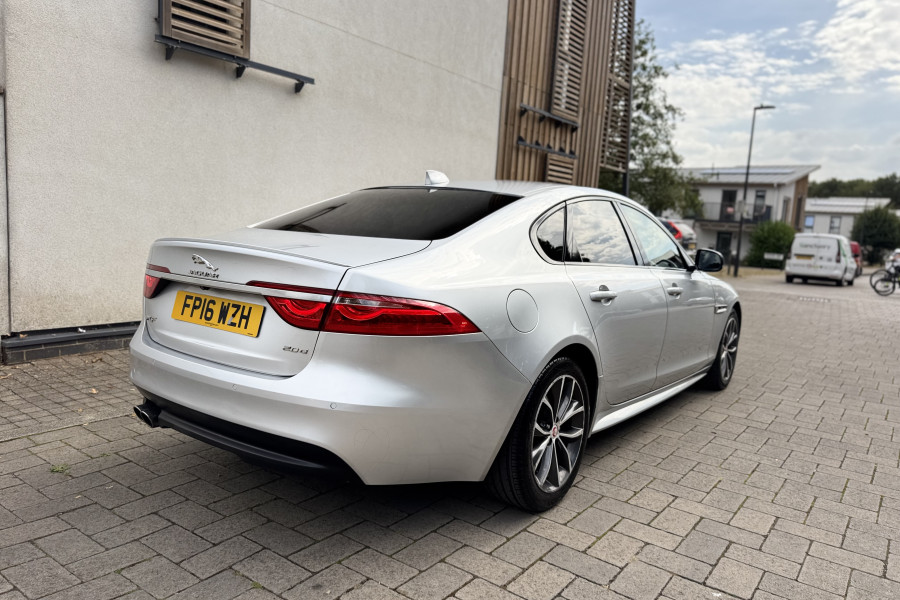 Jaguar XF 